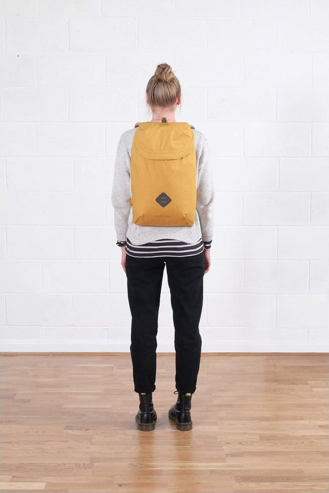 Oli 15L Zip Pack - Size Guide